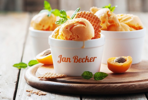 1016_379m_sundae.jpg
